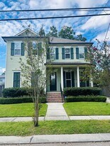 220 Labarre Dr in Metairie, LA - Building Photo