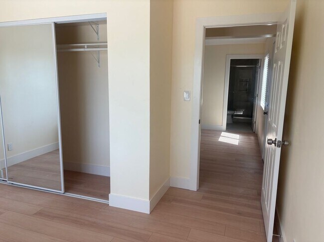 23337 Hartland St in Los Angeles, CA - Building Photo - Building Photo