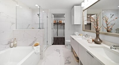 Hanover Riverwalk in Fort Lauderdale, FL - Building Photo - Building Photo