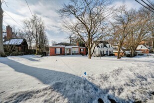 126 Thoroughman Ave in Ferguson, MO - Building Photo