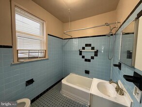 1517 S Dover St in Philadelphia, PA - Building Photo - Building Photo