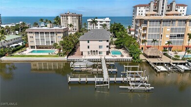 9517 Gulf Shore Dr in Naples, FL - Building Photo - Building Photo