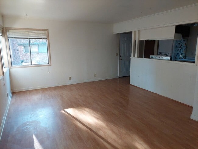 property at 3598 Spruce Ave