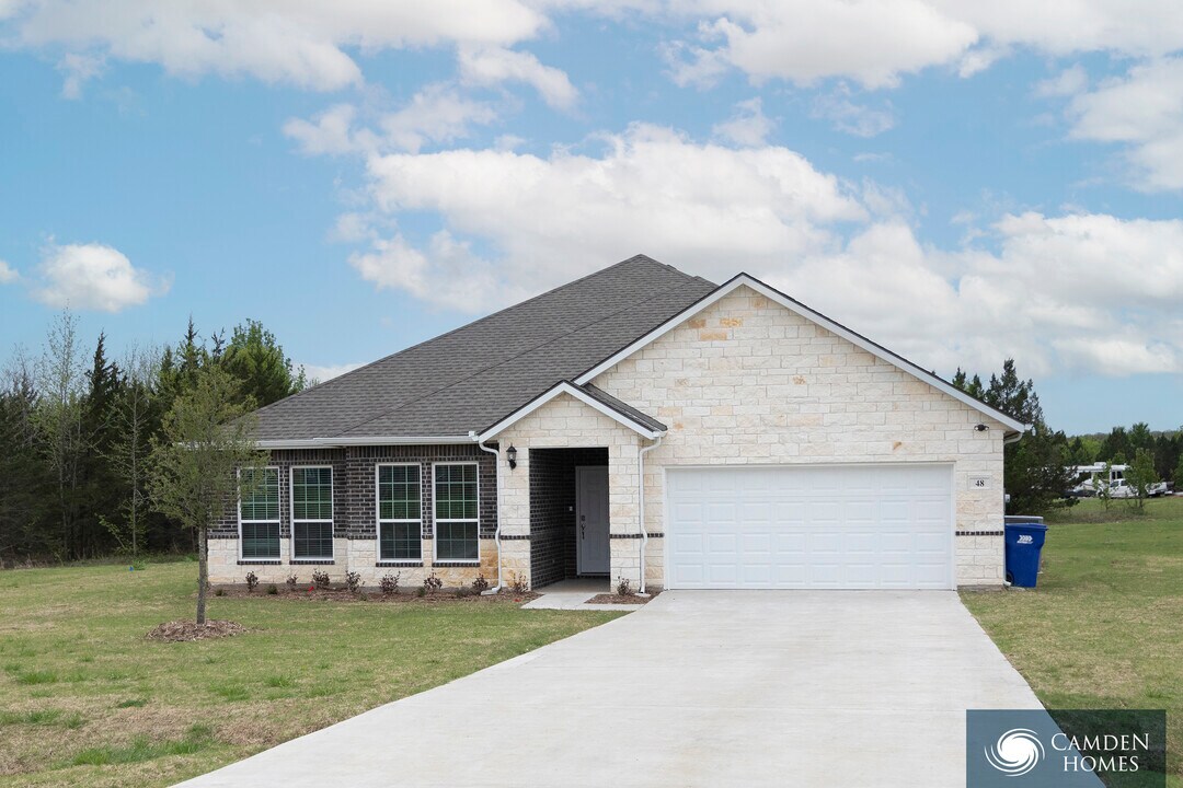 632 Lakefield Dr in Waxahachie, TX - Building Photo