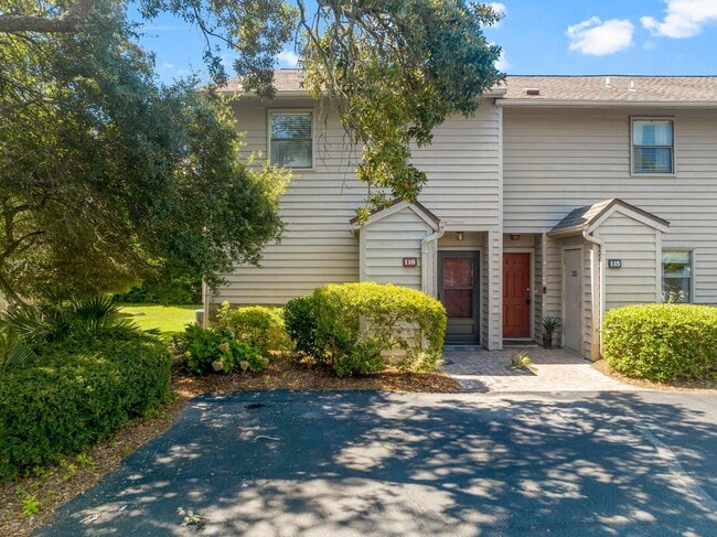 property at 100 N Myrtle Dr