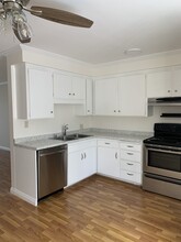 11130 Huston St, Unit 7 in North Hollywood, CA - Building Photo - Building Photo