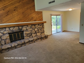 2346 Walden Dr in Wichita, KS - Building Photo - Building Photo