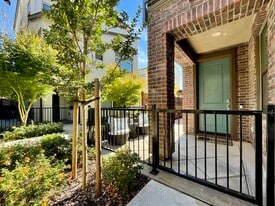 2113 Jubilee Dr in Hayward, CA - Building Photo