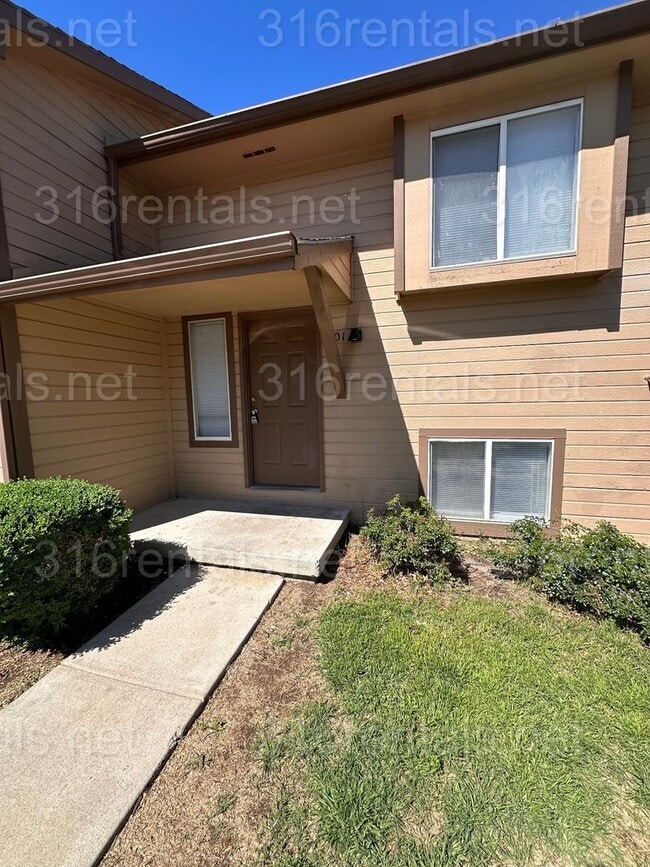 property at 1625 S Beech St