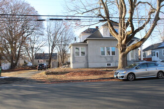 97 Yarwood St, Unit 2nd floor in Stratford, CT - Building Photo - Building Photo