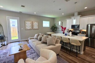 8326 Curry Rd in Houston, TX - Building Photo