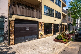 185 York St in Brooklyn, NY - Building Photo - Building Photo