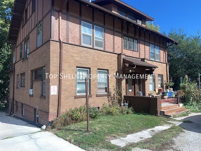 property at 3103 Grand Ave