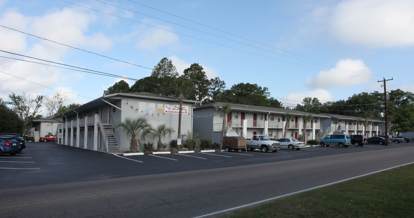 Timuquana Gardens in Jacksonville, FL - Building Photo