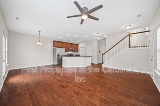 7333 Adare Mews Rd in Charlotte, NC - Building Photo - Building Photo