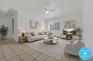 1504 Autumn Dr, Unit B in Greensboro, NC - Building Photo