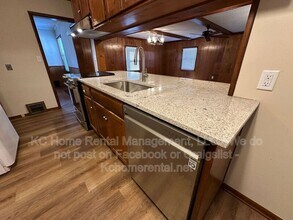 7839 Robinson St in Overland Park, KS - Building Photo - Building Photo