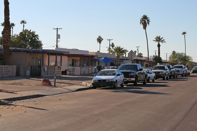 4041 E Belleview St in Phoenix, AZ - Building Photo - Building Photo