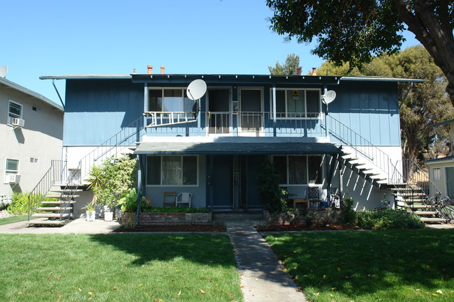 2352 William Dr in Santa Clara, CA - Building Photo - Building Photo