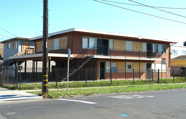 300-304 S 9th St in Richmond, CA - Building Photo - Building Photo