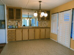 719 S Lyon Ave in Hemet, CA - Building Photo - Building Photo