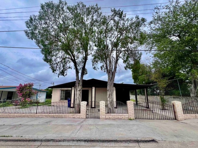 property at 110 N Malinche Ave