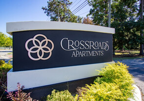 Crossroads Apartments in Savannah, GA - Building Photo