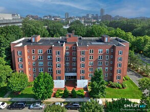 7 4th St in Stamford, CT - Building Photo - Building Photo