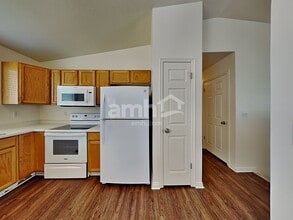 2136 S Fremont Crest Ave W in Syracuse, UT - Building Photo - Building Photo