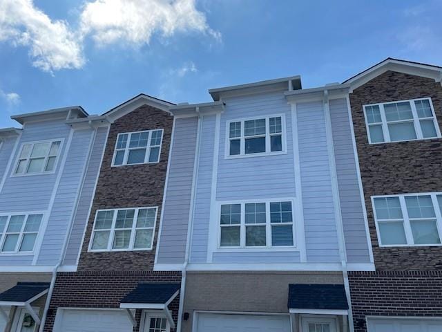 property at 2015 Ocean Dr NW