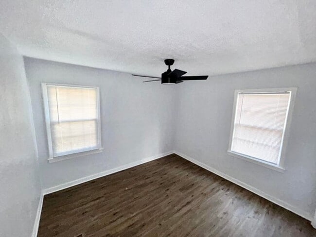 1058 Combs St in Jackson, MS - Building Photo - Building Photo