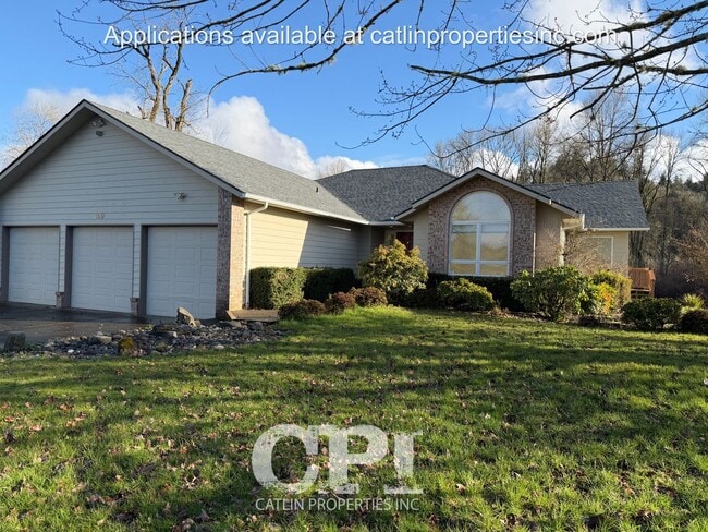 109 Kalama River Rd in Kalama, WA - Building Photo - Building Photo