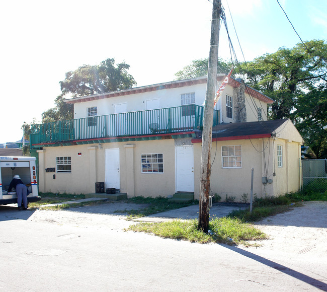 176 NE 60th St in Miami, FL - Building Photo - Building Photo