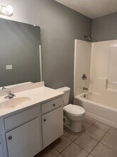 105 Bailey Cir-Unit -1 in Rogersville, MO - Foto de edificio - Building Photo