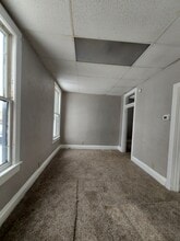 242 W Main St in Newark, OH - Building Photo - Building Photo