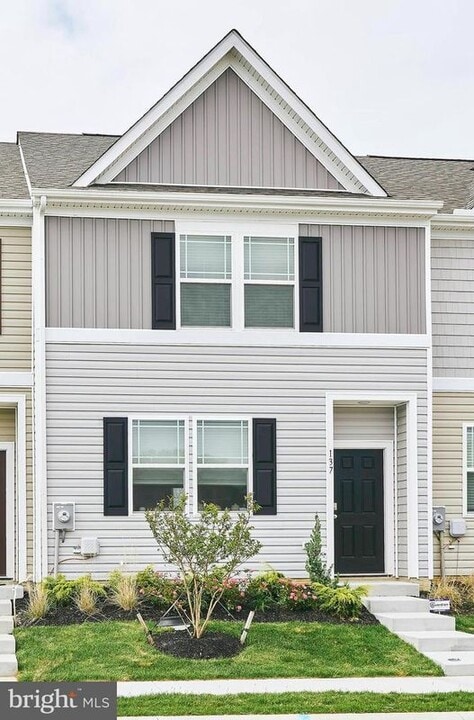 114 Willowtree Ln in Fruitland, MD - Building Photo