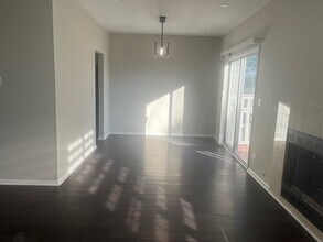 567 W Parkside Dr in Palatine, IL - Building Photo - Building Photo