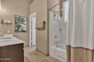 1138 E Amberwood Dr in Phoenix, AZ - Building Photo - Building Photo