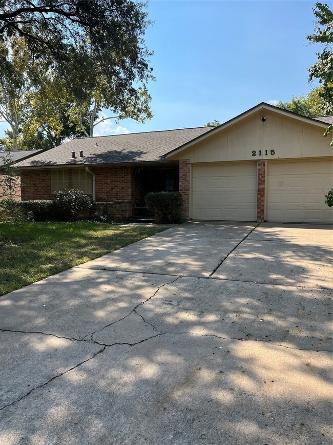 2115 Blindlake Dr in Houston, TX - Building Photo - Building Photo