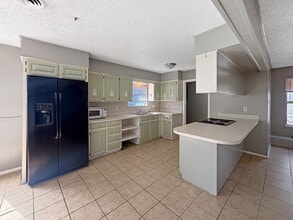 801 W Cochiti Ave in Hobbs, NM - Building Photo - Building Photo