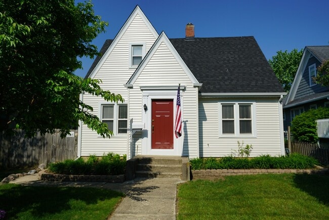 property at 626 N Hough St