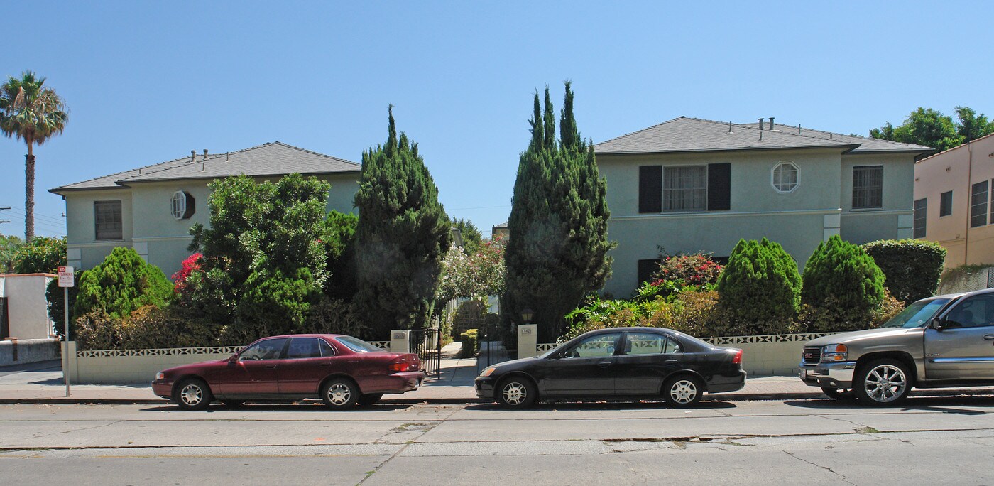 742-748 N Sweetzer Ave in West Hollywood, CA - Building Photo