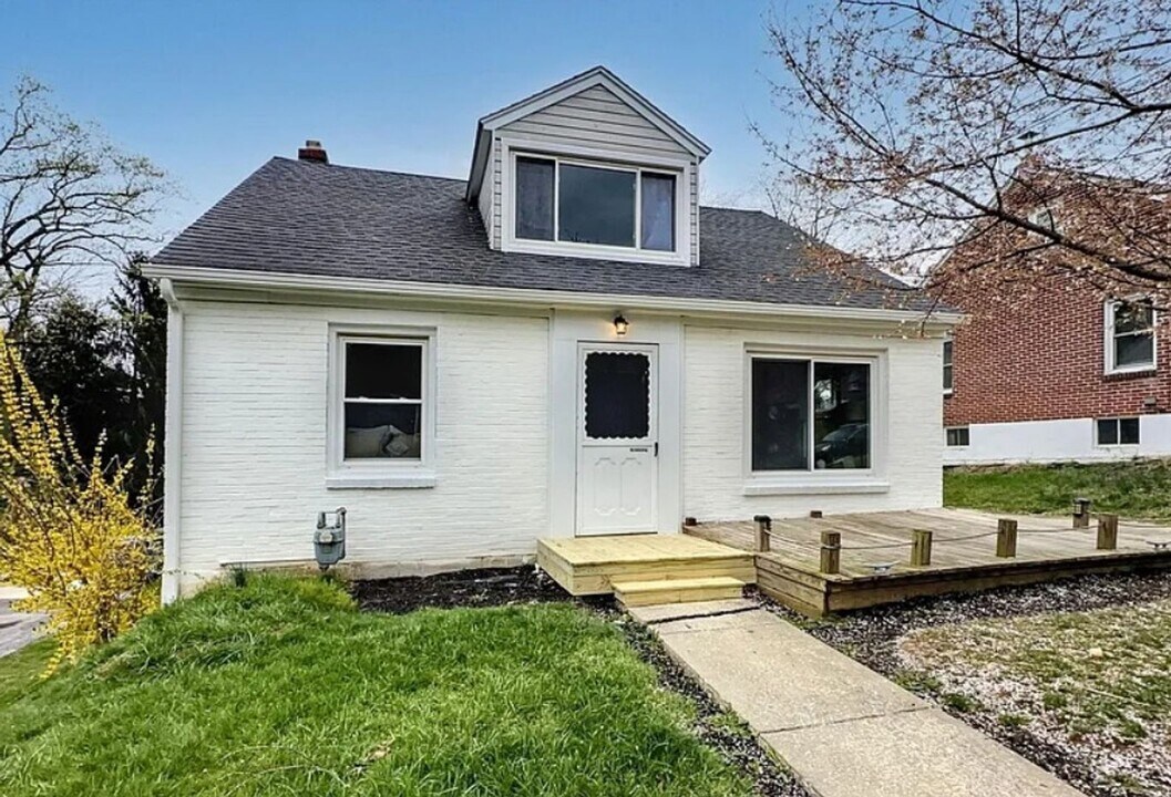 1817 Chesley Rd in York, PA - Building Photo