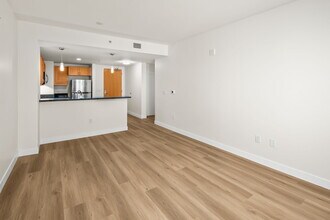 1150 J St, Unit 612 in San Diego, CA - Building Photo - Building Photo