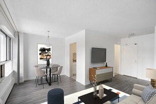3333 Rue Jean-Talon O in Montréal, QC - Building Photo