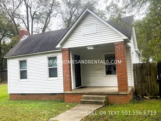 property at 1324 W Long 17th St