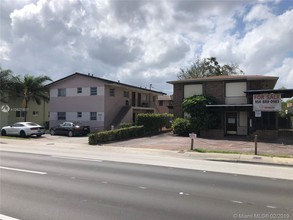 650 SW 42nd Avenue Miami, FL 33134 in Coral Gables, FL - Building Photo - Building Photo