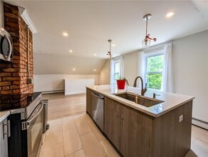 144 Oxford St in Providence, RI - Building Photo - Building Photo