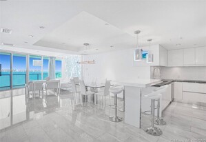 17001 Collins Ave in Sunny Isles Beach, FL - Building Photo