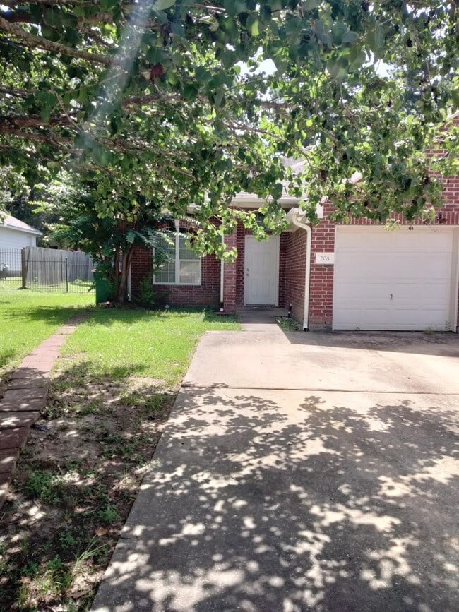 property at 208 Canterbury Dr